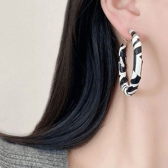 2/$21 Ladies Zebra Hoop Earrings - Picture 2 of 4